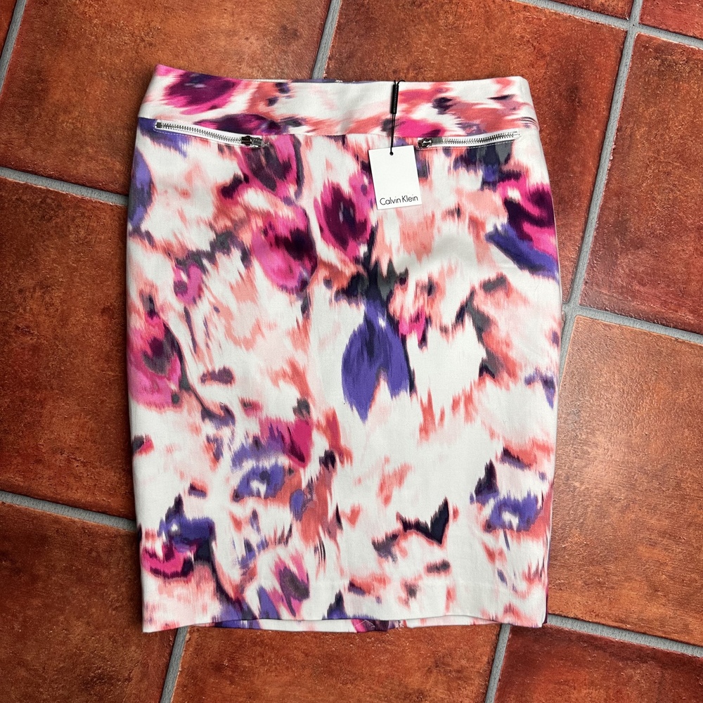 NWT Calvin Klein Multicolor Abstract Pencil Skirt Size 0